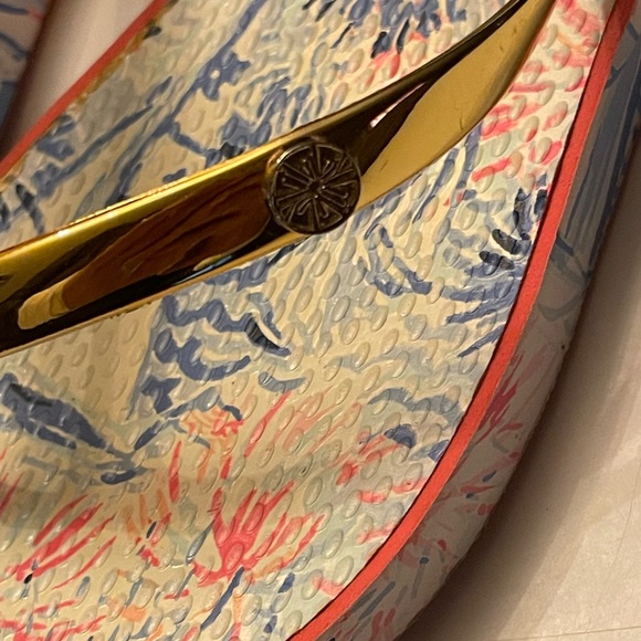 Lilly Pulitzer Floral Flip Flops - Picture 5 of 9